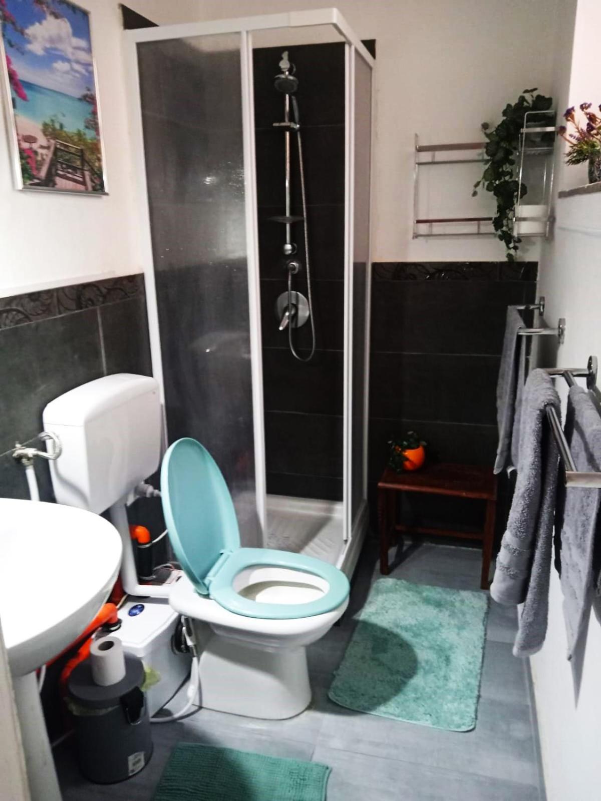 Casa Amari Alla Zisa Hostel ปาแลร์โม ภายนอก รูปภาพ
