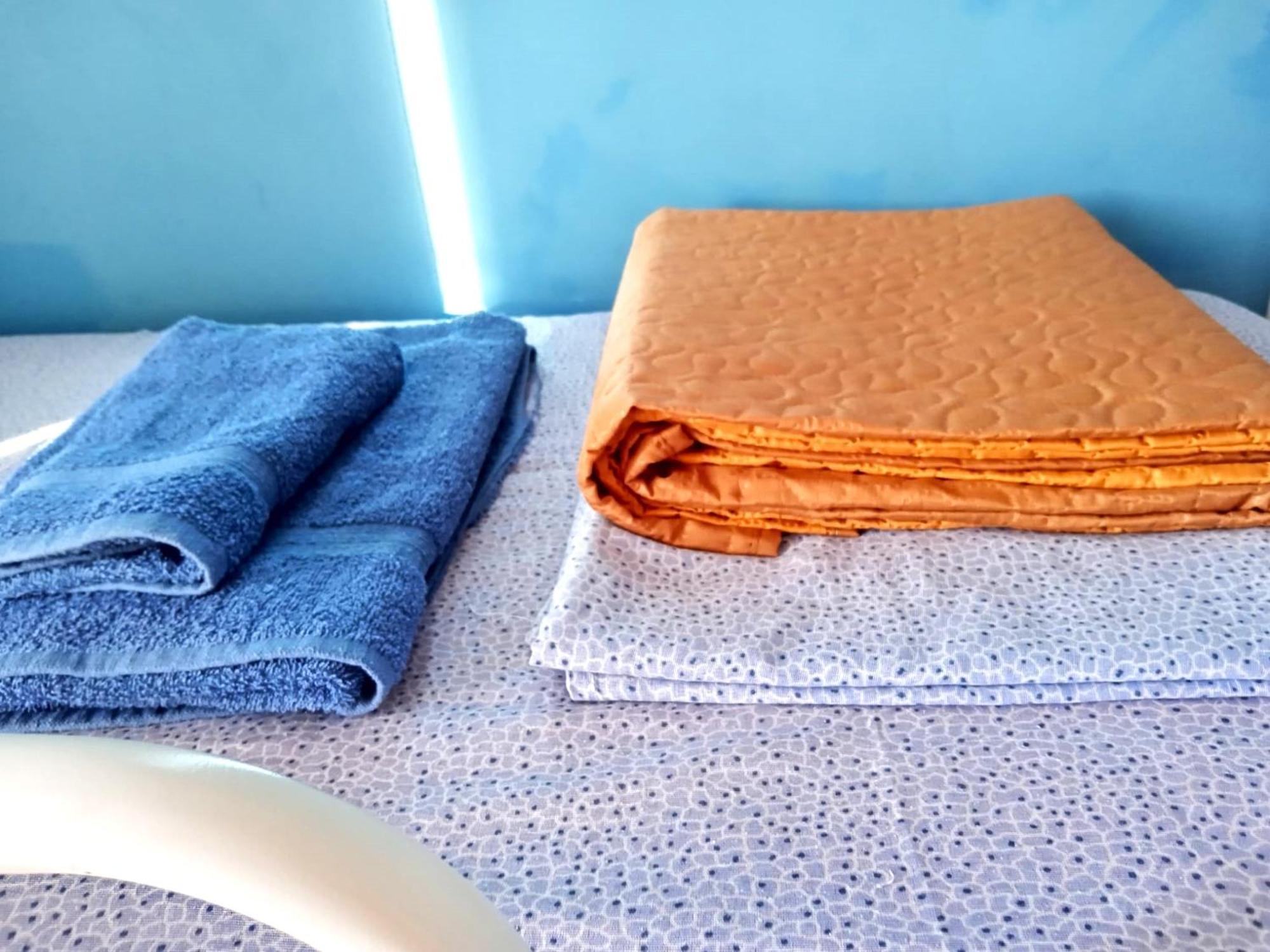 Casa Amari Alla Zisa Hostel ปาแลร์โม ภายนอก รูปภาพ