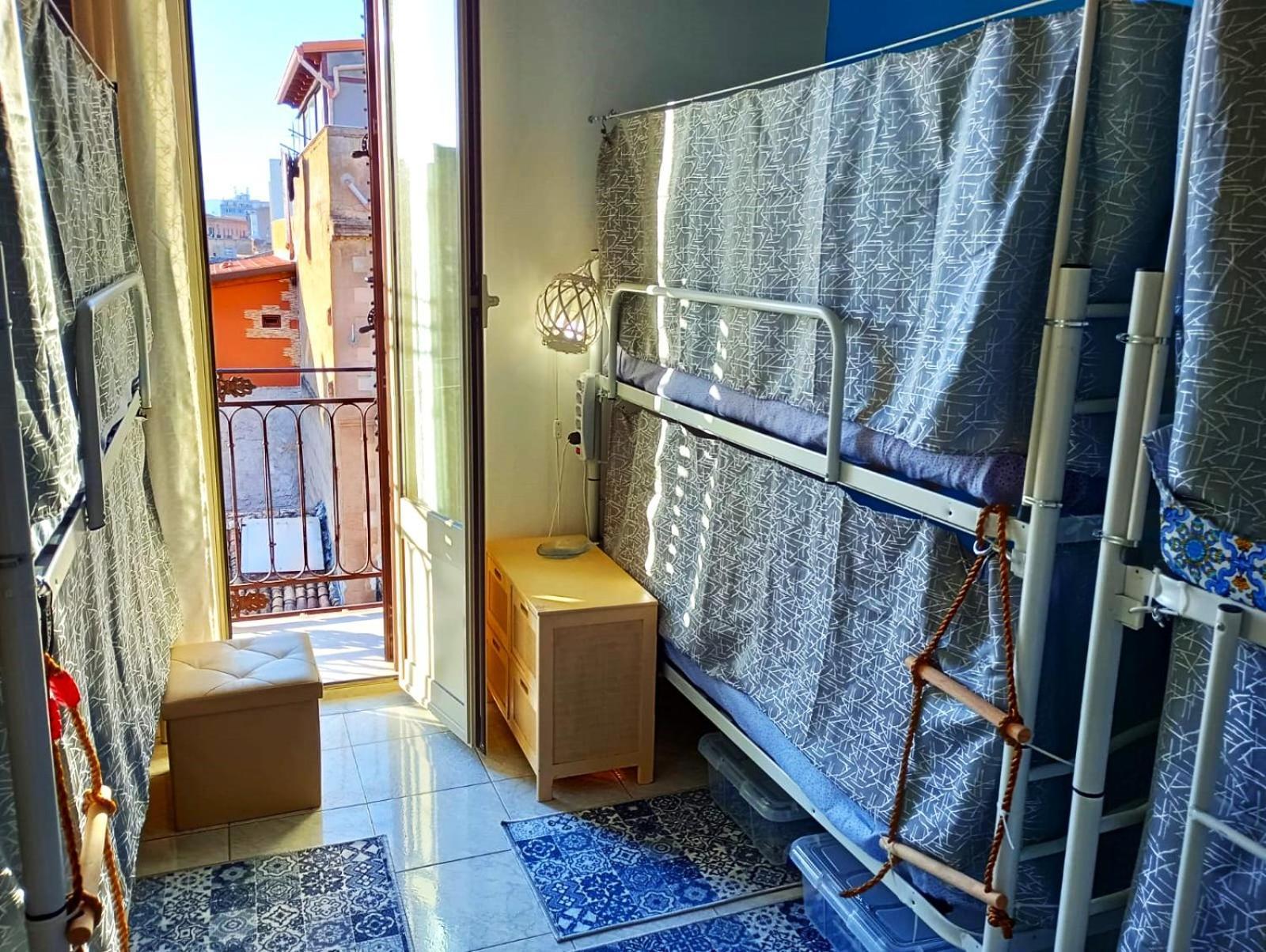 Casa Amari Alla Zisa Hostel ปาแลร์โม ภายนอก รูปภาพ