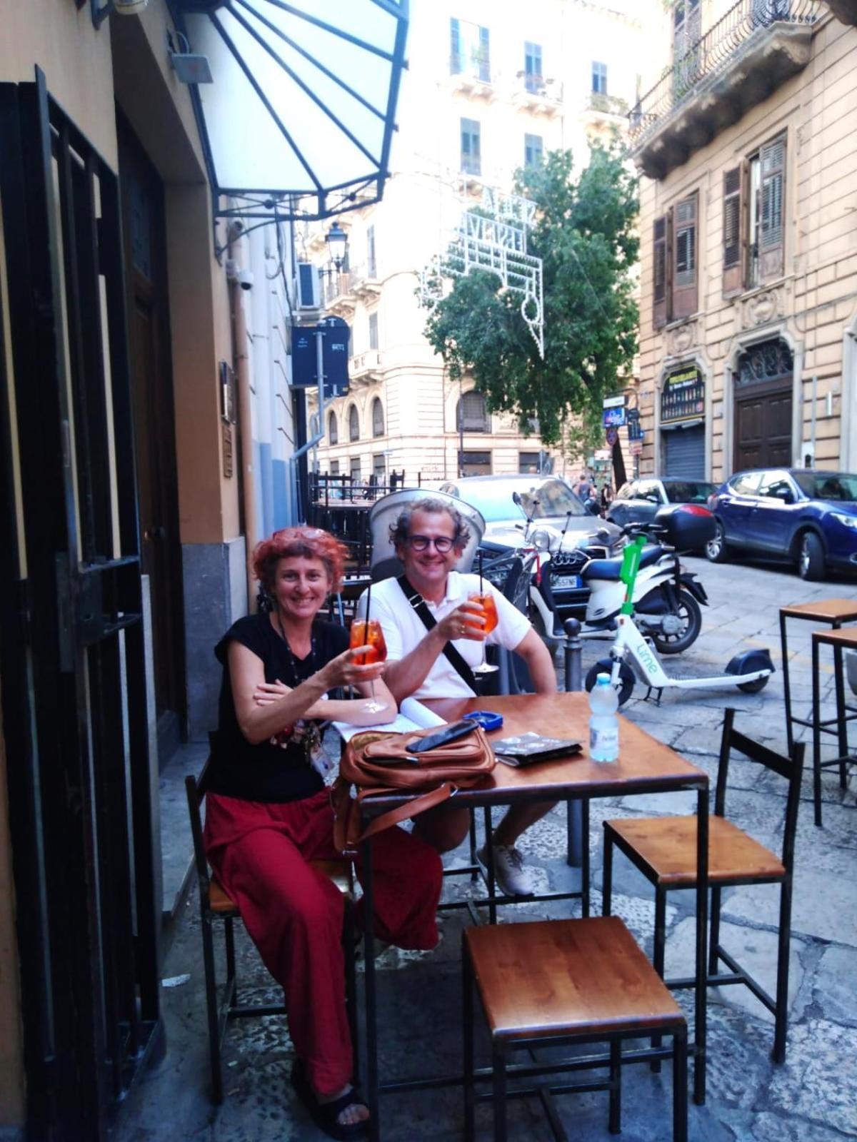 Casa Amari Alla Zisa Hostel ปาแลร์โม ภายนอก รูปภาพ