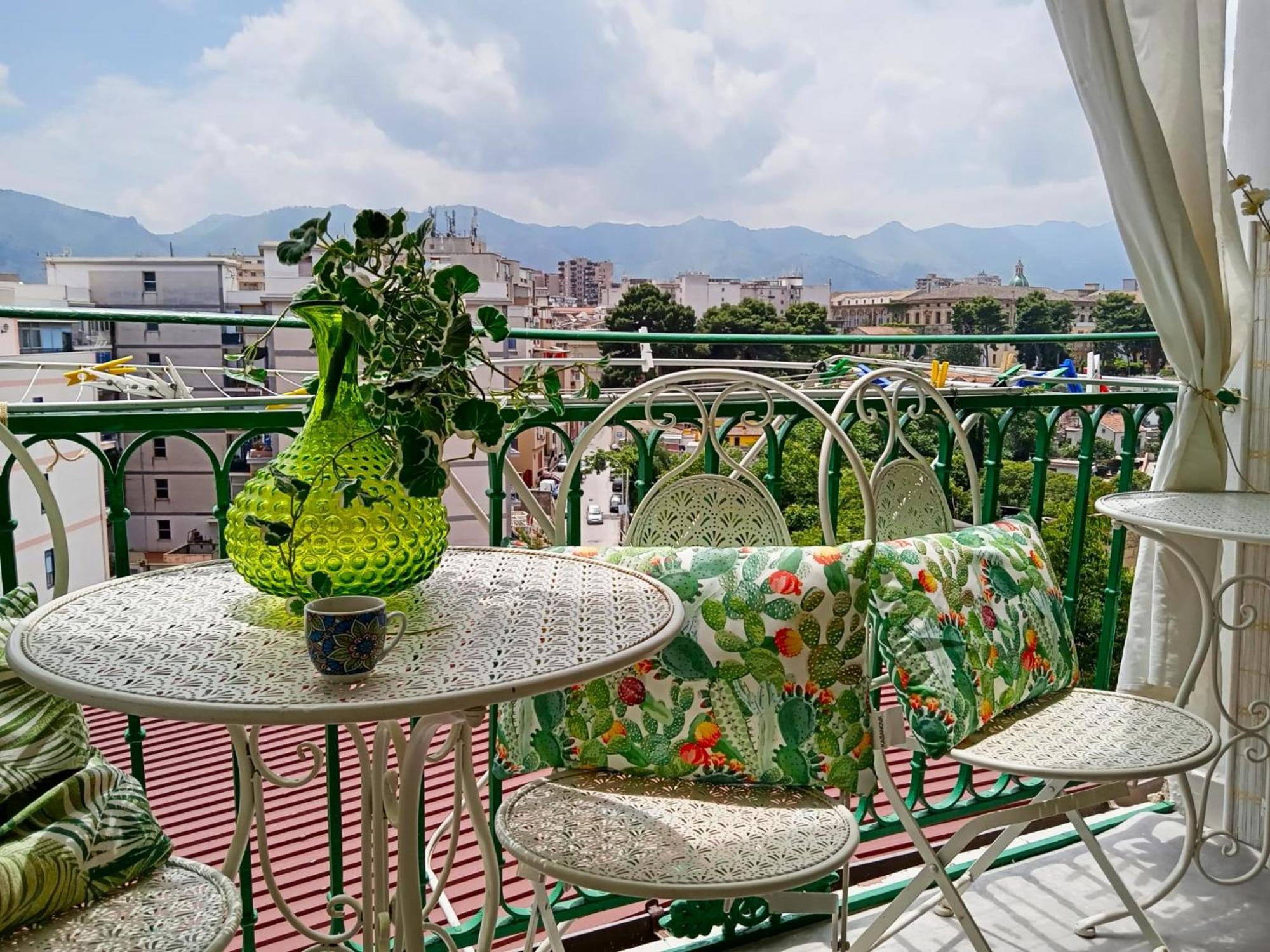 Casa Amari Alla Zisa Hostel ปาแลร์โม ภายนอก รูปภาพ
